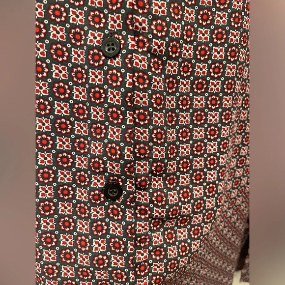 Chelsea & Theodore Red And Gray Patterned Button Up Blouse Size Medium - Picture 6 of 7